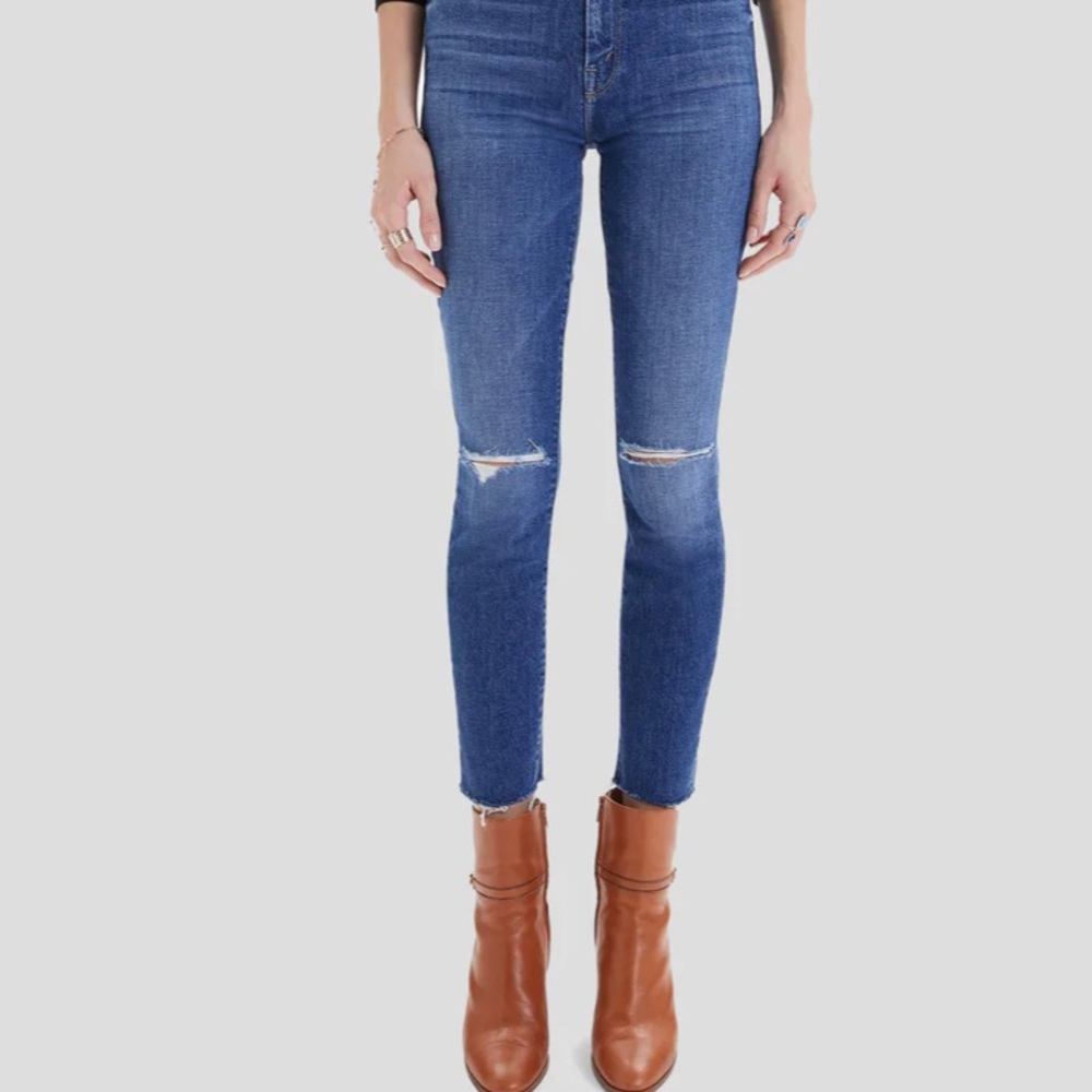 Mother’s Looker Ankle Fray jean’s Size 25